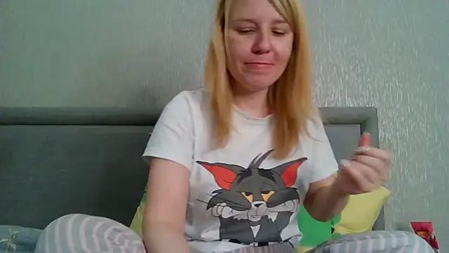 Check out our webcam shows gallery and message on a personal level with our sweet squirt cams hosts, showing off their natural physiques and sex toys.
