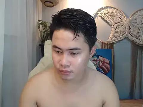 urbigcockbaby from StripChat is Freechat