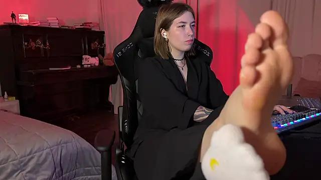 Check out our webcam shows gallery and message on a personal level with our sweet squirt cams hosts, showing off their natural physiques and sex toys.