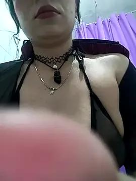 Valentina_Squirt- from StripChat is Freechat