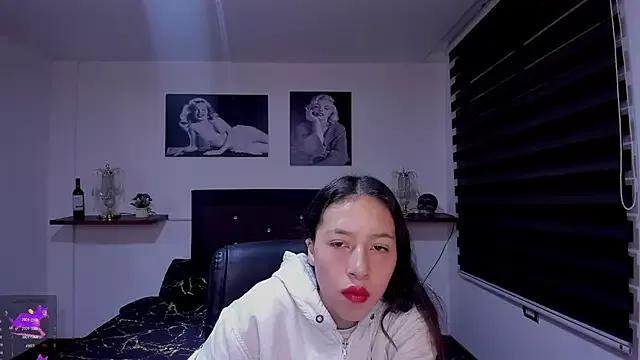 Valeria_roussi from StripChat is Freechat