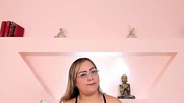 ValeriaRoa from StripChat is Freechat