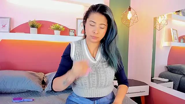 Check out our webcam shows gallery and message on a personal level with our sweet squirt cams hosts, showing off their natural physiques and sex toys.