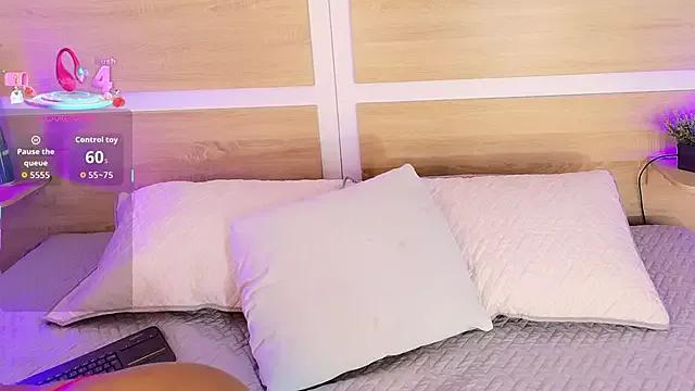 Check out our webcam shows gallery and message on a personal level with our sweet squirt cams hosts, showing off their natural physiques and sex toys.