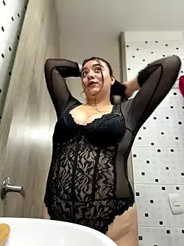 vaneelee from StripChat is Freechat
