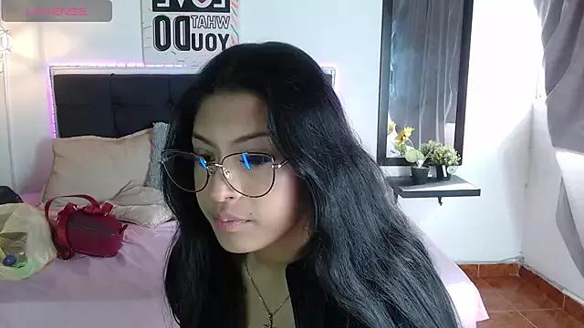 vaness_weet from StripChat is Freechat