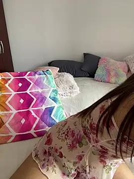 Check out our webcam shows gallery and message on a personal level with our sweet squirt cams hosts, showing off their natural physiques and sex toys.