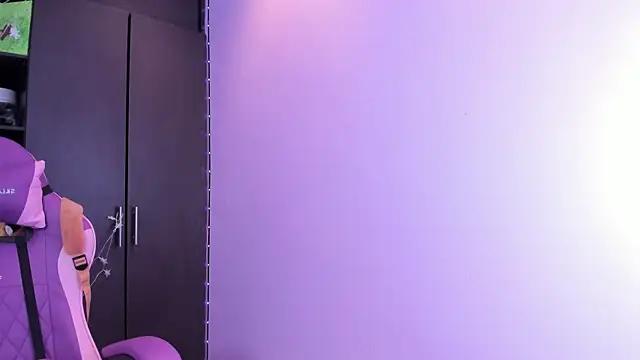 Veronica_Osborne from StripChat is Freechat