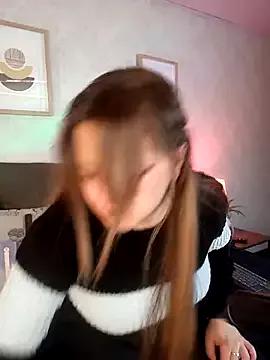 Veronica_simons from StripChat is Freechat
