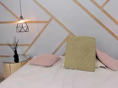 VeronicaSinclair from StripChat is Freechat
