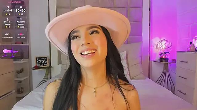 Victoria_adaams from StripChat is Freechat