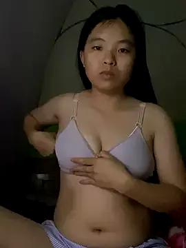 viluna from StripChat is Freechat