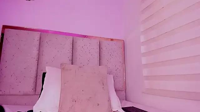 violeta_olsen from StripChat is Freechat