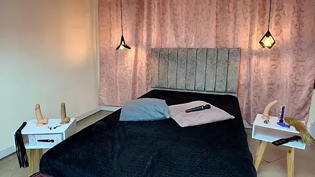VioletaScott_ from StripChat is Freechat