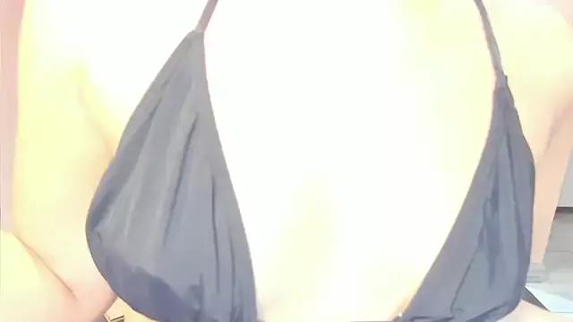 VioletaSolet from StripChat is Freechat