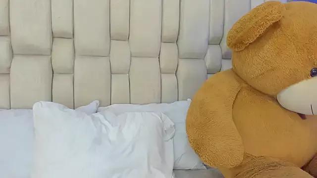 Check out our webcam shows gallery and message on a personal level with our sweet squirt cams hosts, showing off their natural physiques and sex toys.