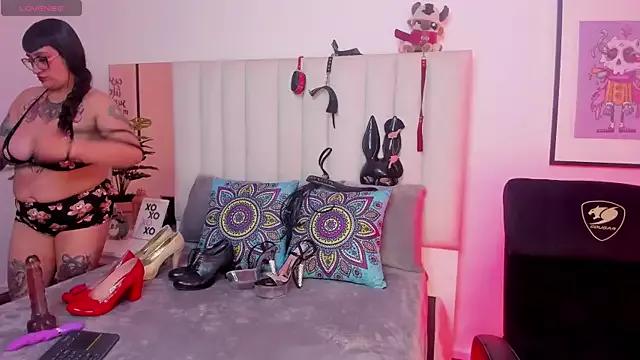 Violett_Novoa from StripChat is Freechat