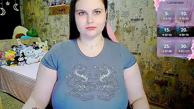WhisperInTheDarkk from StripChat is Freechat