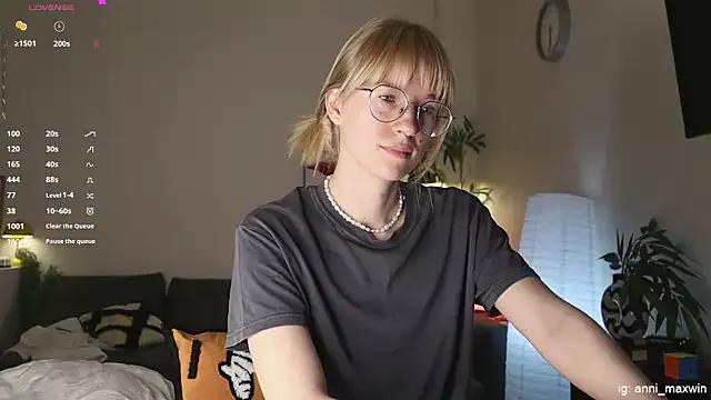 WhiteAnni from StripChat is Freechat