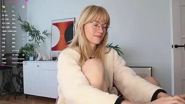Check out our webcam shows gallery and message on a personal level with our sweet squirt cams hosts, showing off their natural physiques and sex toys.