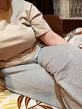whiteprincesse from StripChat is Freechat