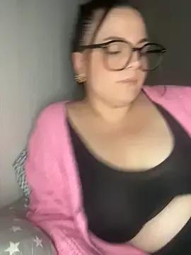 whitequeen_xxx from StripChat is Freechat