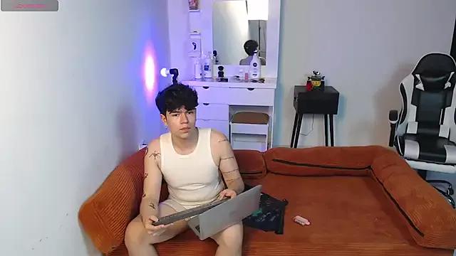 WildBross from StripChat is Freechat
