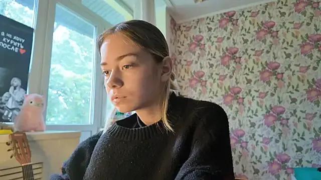 Check out our webcam shows gallery and message on a personal level with our sweet squirt cams hosts, showing off their natural physiques and sex toys.