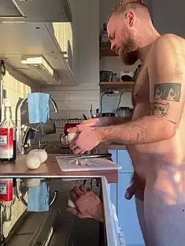 xmasterduck from StripChat is Freechat