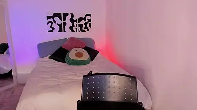 Check out our webcam shows gallery and message on a personal level with our sweet squirt cams hosts, showing off their natural physiques and sex toys.