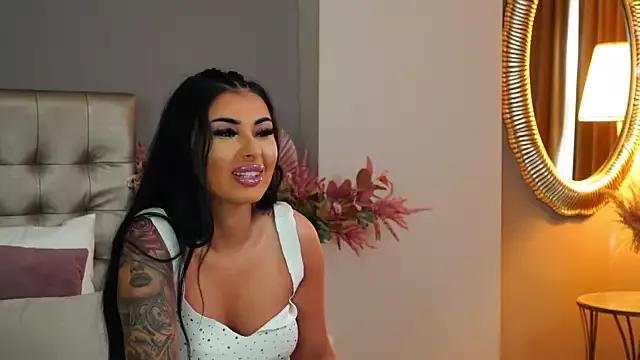 YasminaFire from StripChat is Freechat