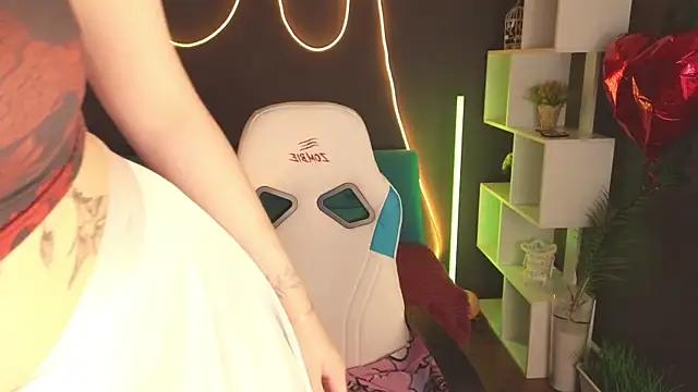 Check out our webcam shows gallery and message on a personal level with our sweet squirt cams hosts, showing off their natural physiques and sex toys.