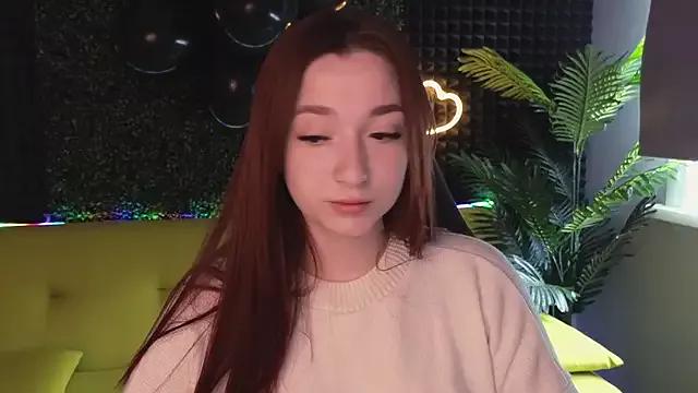 YasmineWest from StripChat is Freechat
