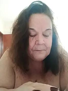 Yaya_Mineira from StripChat is Freechat