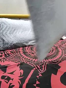 Photos of yazin19 from StripChat is Freechat