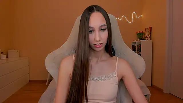 your_emily_ from StripChat is Freechat