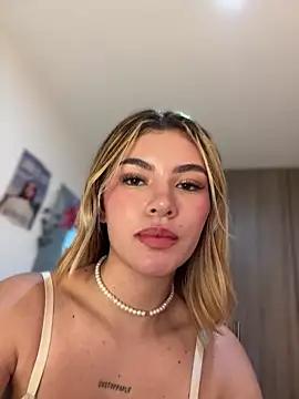 Check out our webcam shows gallery and message on a personal level with our sweet squirt cams hosts, showing off their natural physiques and sex toys.