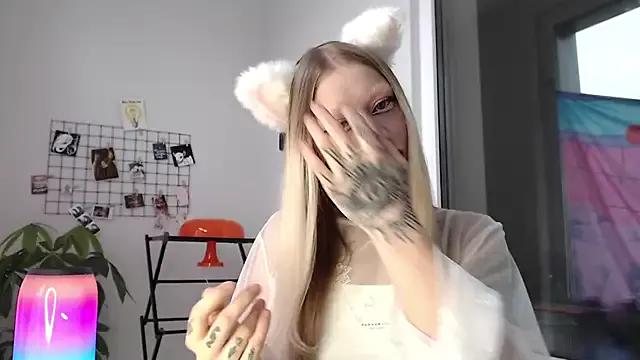 Your_Sweet_Blondie from StripChat is Freechat