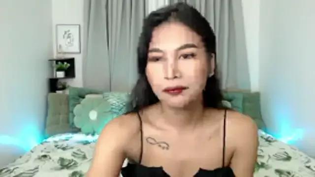 YourPrettyBella_TS from StripChat is Freechat