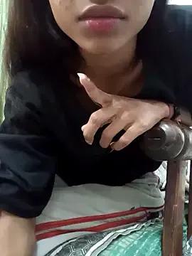 yourslady_ from StripChat is Freechat