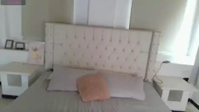 ZairaSofia1 from StripChat is Freechat