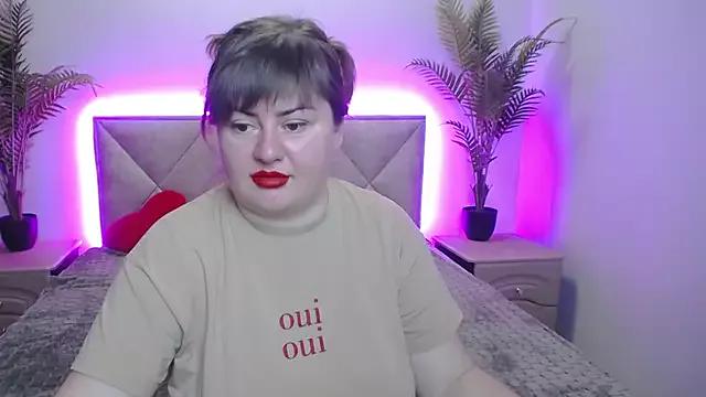 ZannaDreil from StripChat is Freechat
