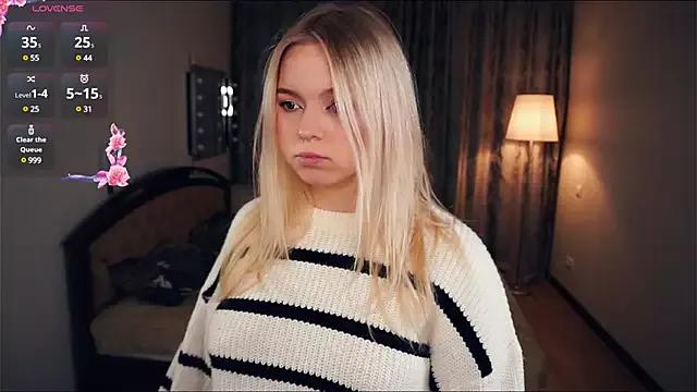 ZaraCreedon from StripChat is Freechat