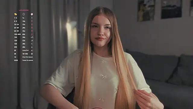 ZaraDewberry from StripChat