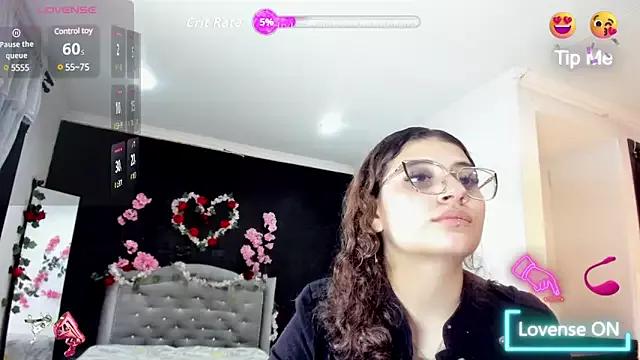 Zarathryz_ from StripChat