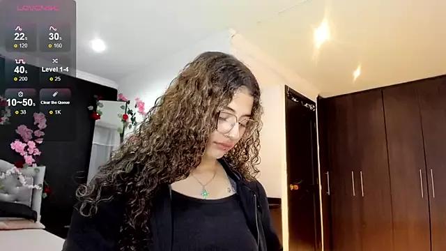 Zarathryz_ from StripChat