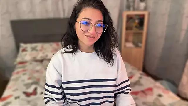 zoe_moon18 from StripChat is Freechat
