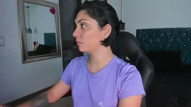 zoe_rogers_dl from StripChat is Freechat