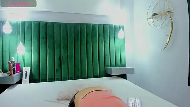Check out our webcam shows gallery and message on a personal level with our sweet squirt cams hosts, showing off their natural physiques and sex toys.