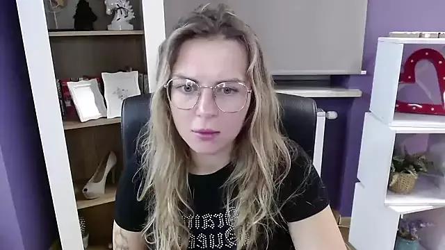 Check out our webcam shows gallery and message on a personal level with our sweet squirt cams hosts, showing off their natural physiques and sex toys.